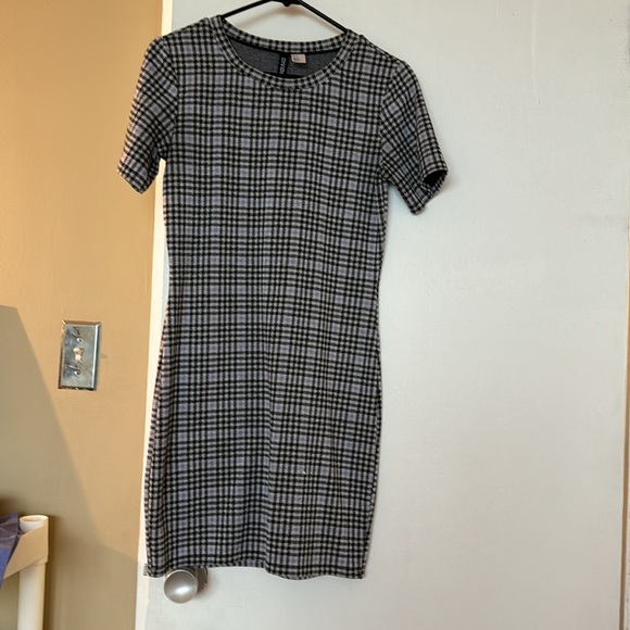 H&M Houndstooth Dress - Picture 2 of 4